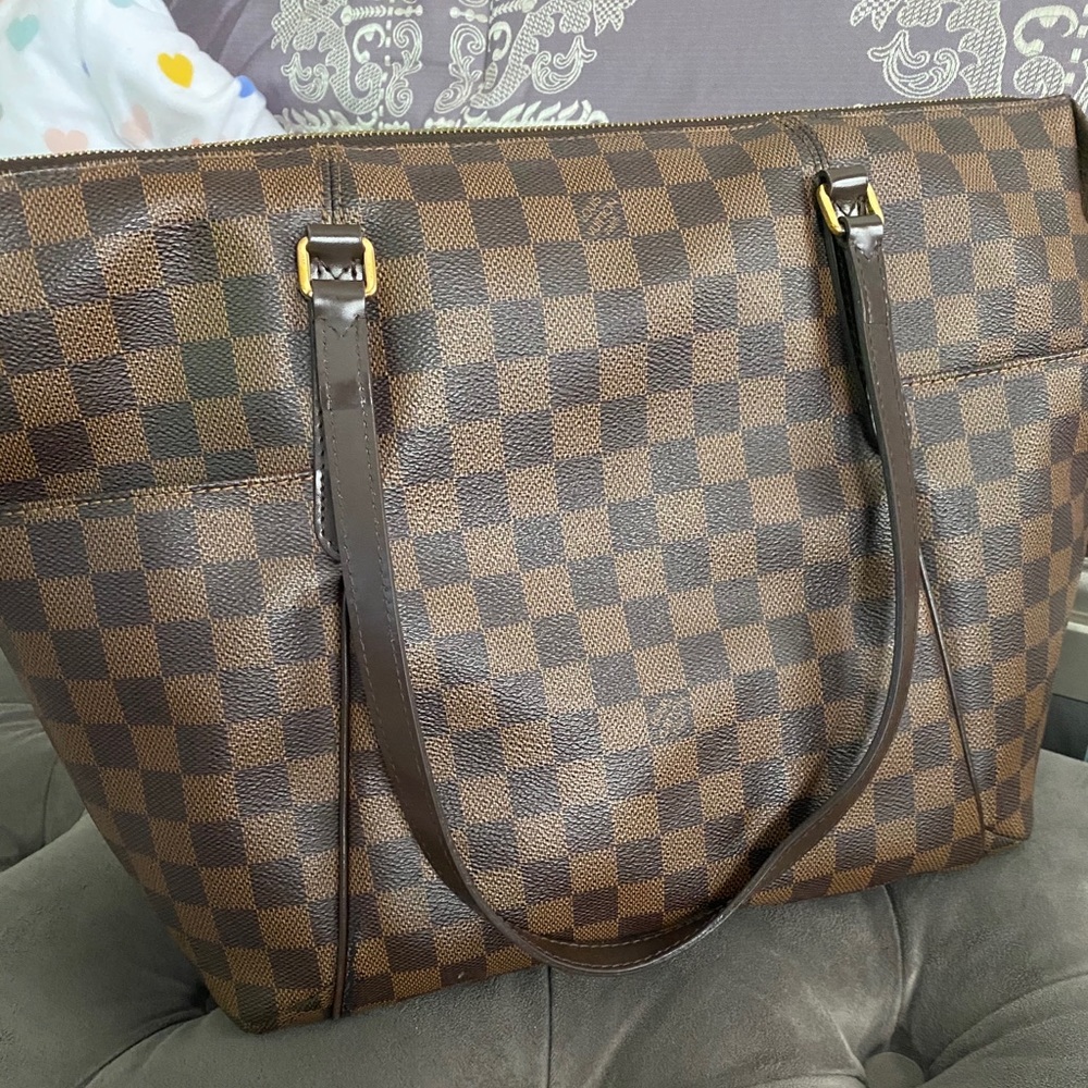 Louis Vuitton ebene mm